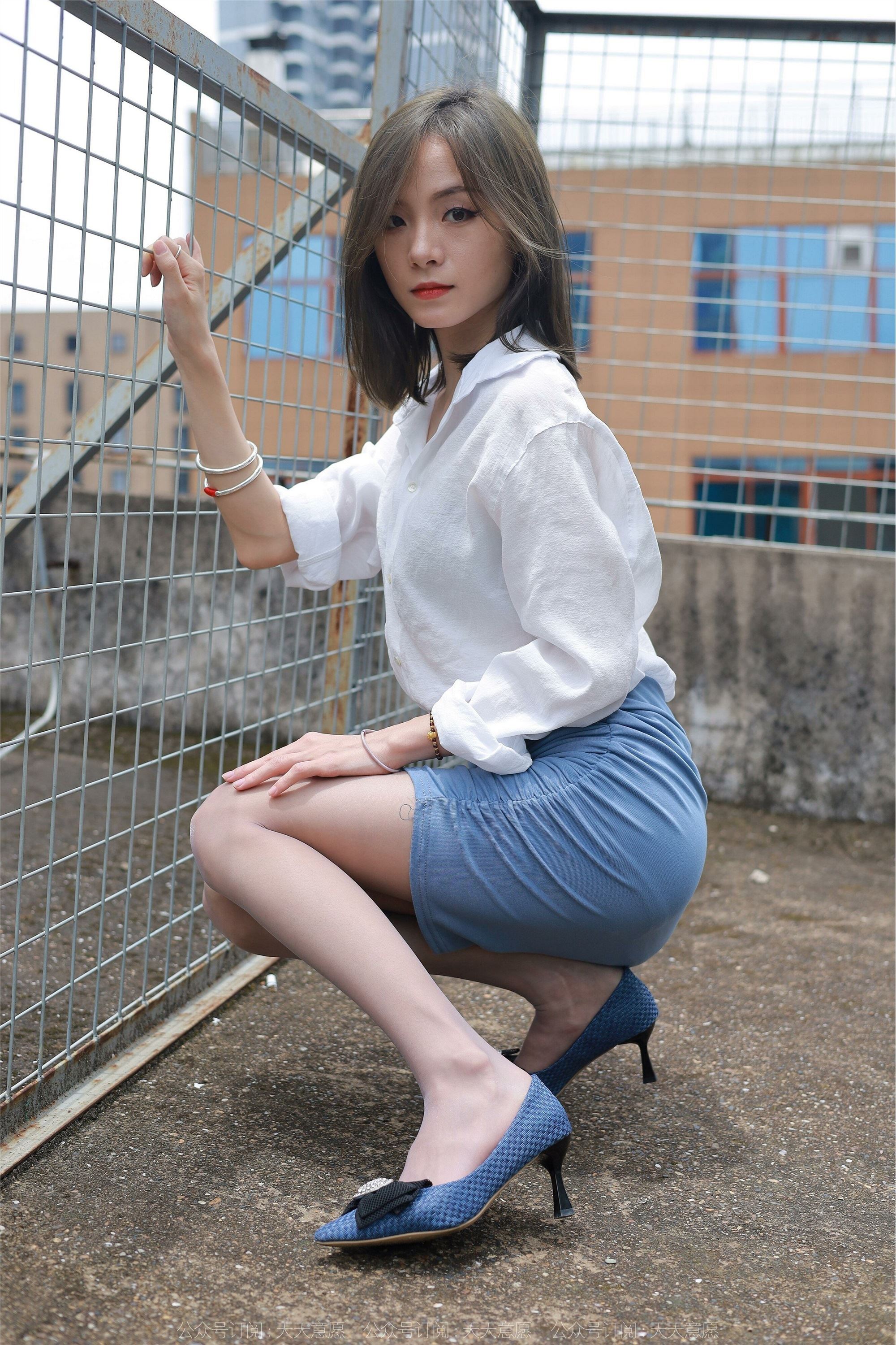 IESS异思趣向 2022.06.09 丝享家 1112：小六《蓝鞋灰丝》